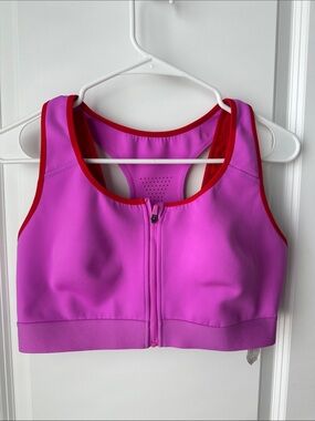 Fabletics Finesse Electric Orchid Neon / Heated Red Sports Bra